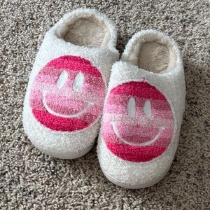 Cozy Kids' Slippers with Pink Smiley Design